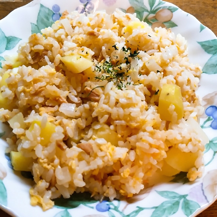 じゃが芋とツナのチャーハン